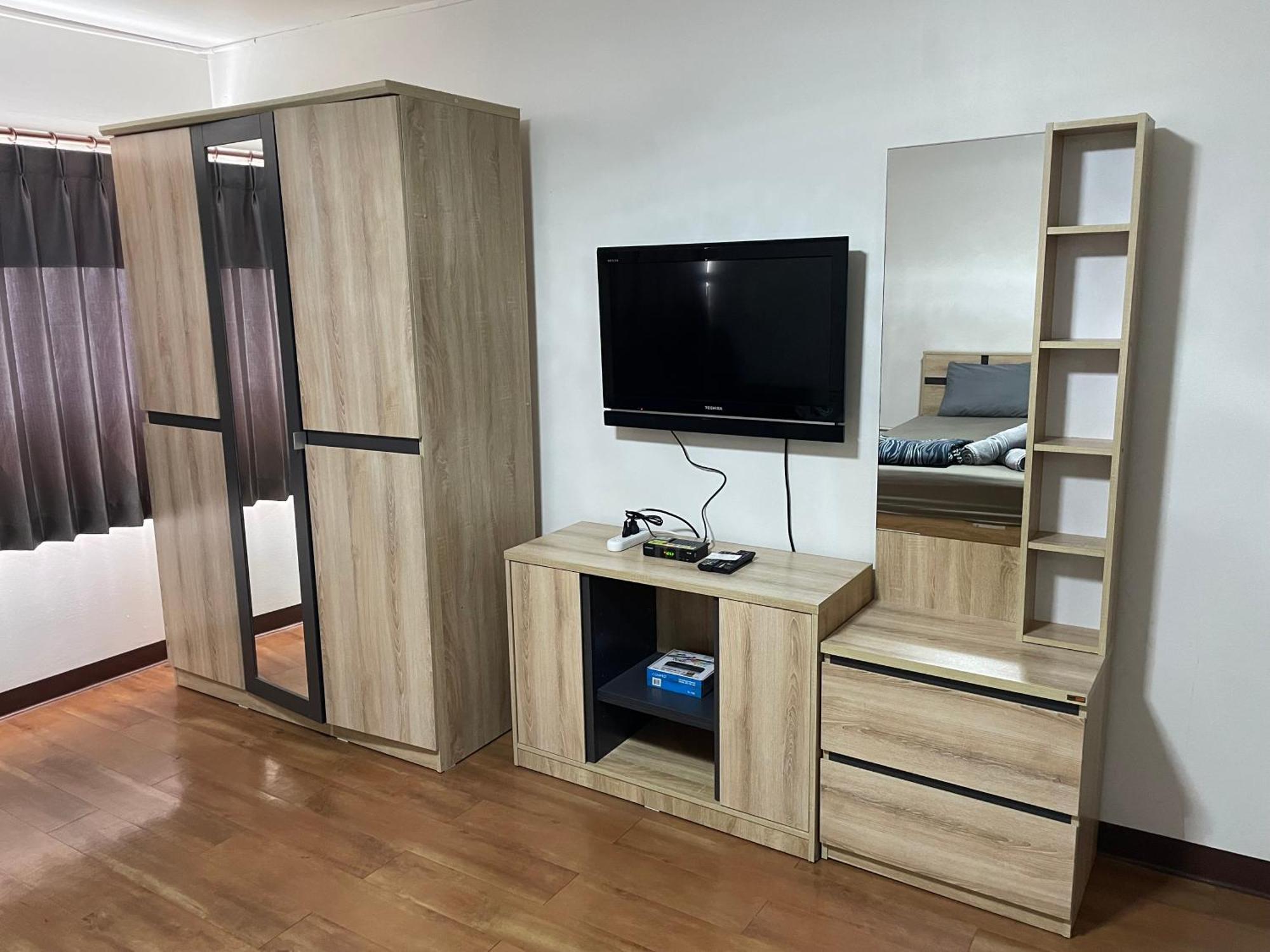 Apartment Muangthong C3,c4near Impact
