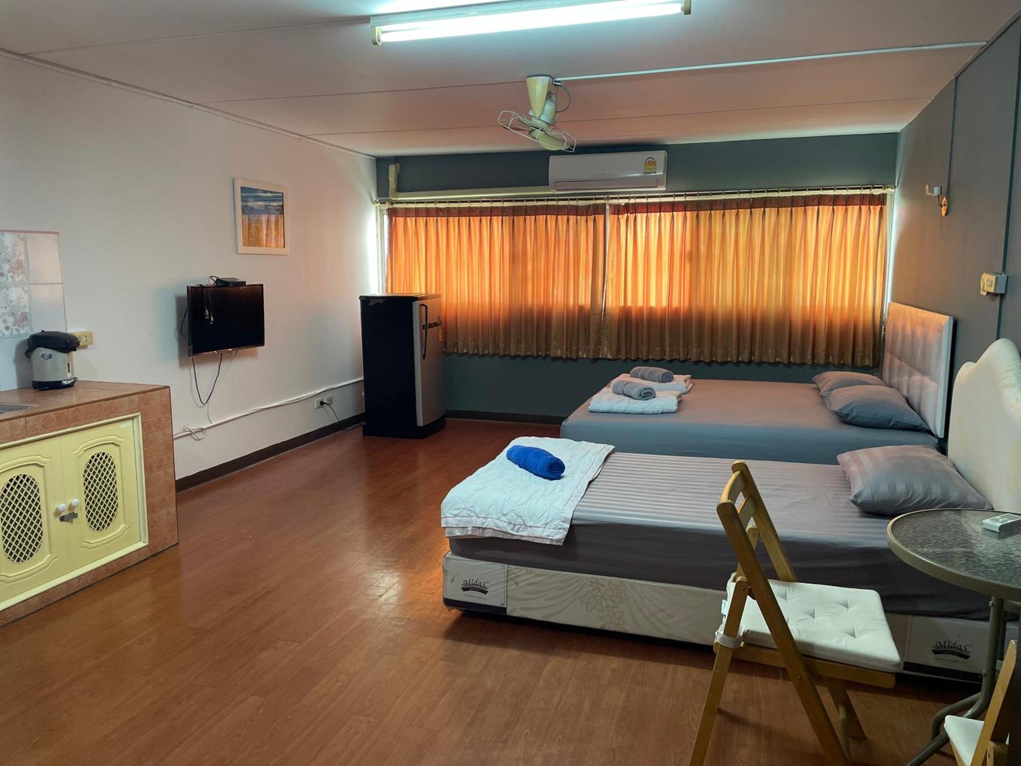 Apartment Muangthong C3,c4near Impact Nonthaburi